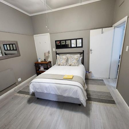 Peony Luxury Room With Wifi And Own Entrance Stellenbosch Extérieur photo