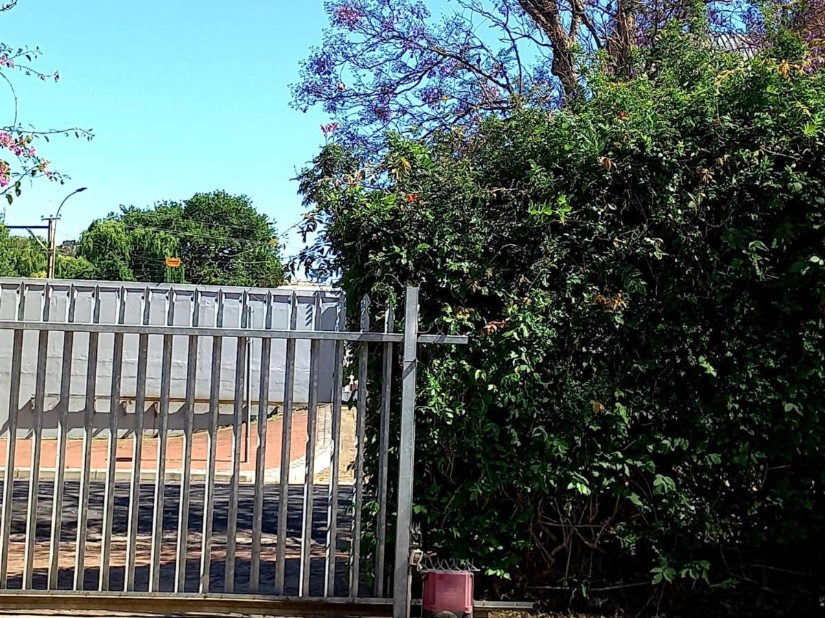 Peony Luxury Room With Wifi And Own Entrance Stellenbosch Extérieur photo