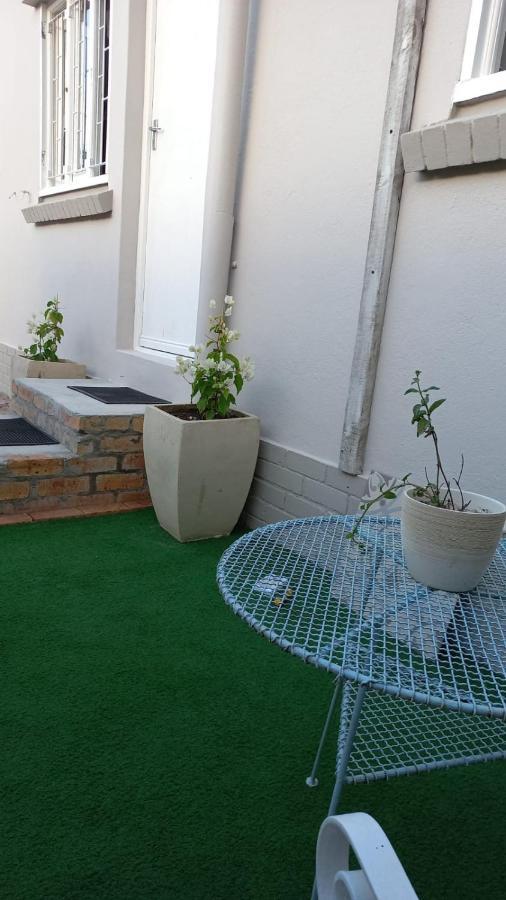 Peony Luxury Room With Wifi And Own Entrance Stellenbosch Extérieur photo